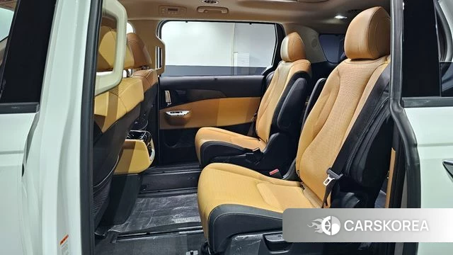 Kia Carnival 4th generation 2023 Белый из Кореи, фото 3