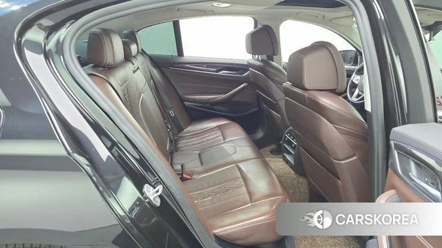 BMW 5 Series (G30) 2018 Черный из Кореи, фото 3