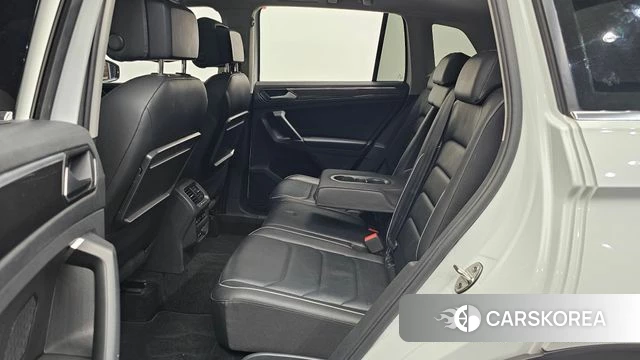 Volkswagen Tiguan second Generation 2018 Белый из Кореи, фото 3