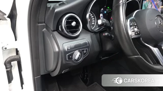 Mercedes-Benz C-Class W205 2020 Белый из Кореи, фото 3