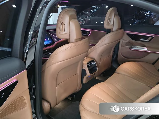 Mercedes-Benz E-Class W214 2025 Черный из Кореи, фото 3