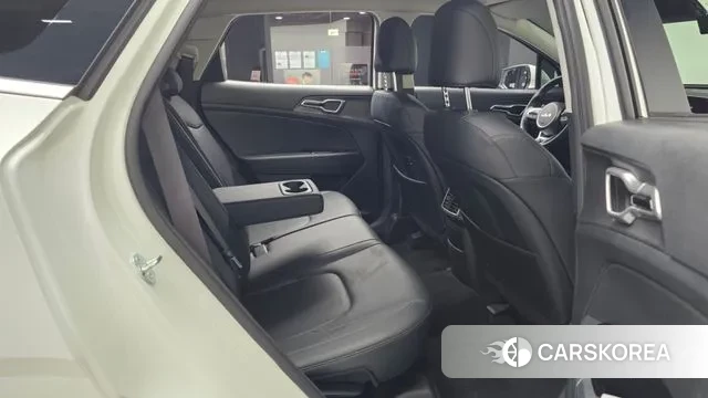 Kia Sportage 5th Generation 2023 Белый из Кореи, фото 3