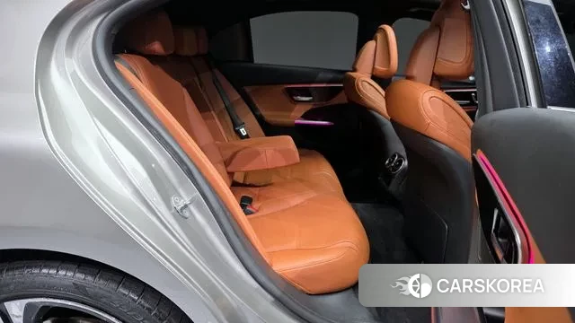 Mercedes-Benz C-Class W206 2023 Песочный из Кореи, фото 3