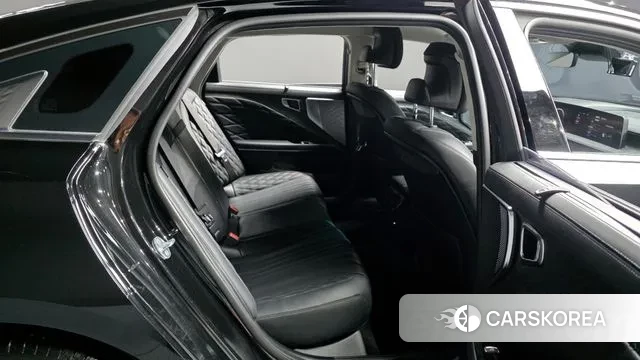 Kia K8 2022 Черный из Кореи, фото 3