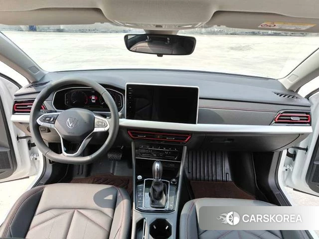 Volkswagen Lavida 2025 Белый из Китая, фото 3