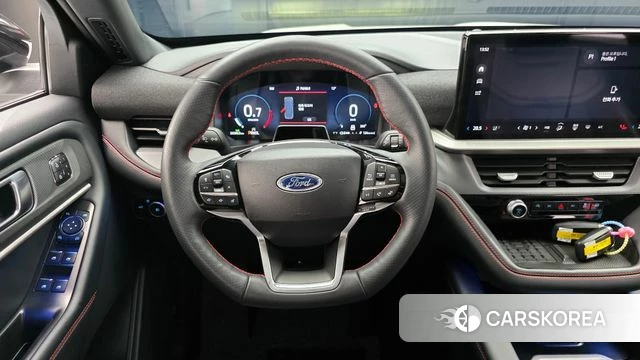 Ford Explorer 6th Generation 2025 Белый из Кореи, фото 3