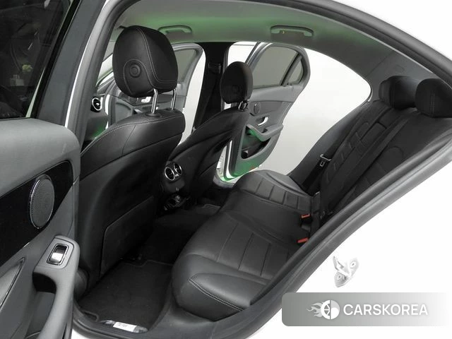 Mercedes-Benz C-Class W205 2019 Белый из Кореи, фото 3
