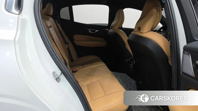 Volvo S60 3rd generation 2021 Белый из Кореи, фото 3