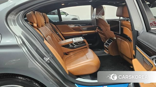 BMW 7 Series (G11) 2018 Серебряный из Кореи, фото 3