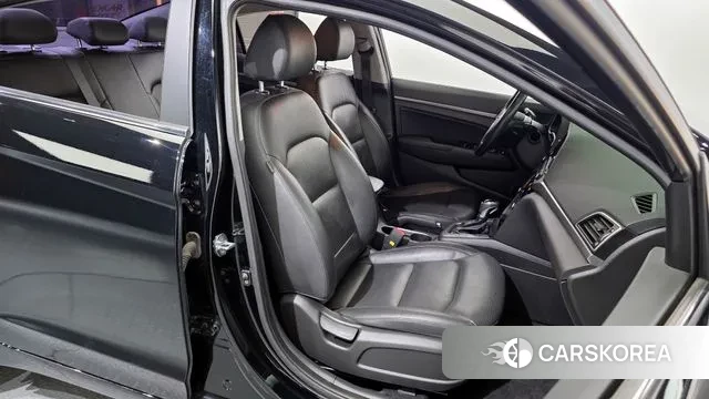 Hyundai Avante AD 2018 Черный из Кореи, фото 3