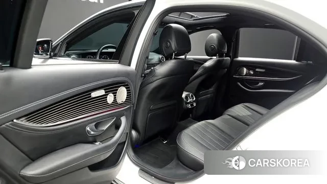 Mercedes-Benz E-Class W213 2021 Белый из Кореи, фото 3