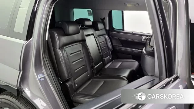 Hyundai Santa Fe (MX5) 2023 Серый из Кореи, фото 3