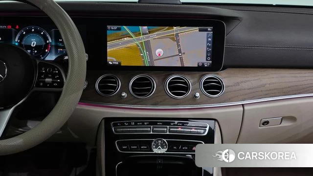 Mercedes-Benz E-Class W213 2019 Белый из Кореи, фото 3