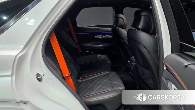 Genesis GV70 2025 Белый из Кореи, фото 3