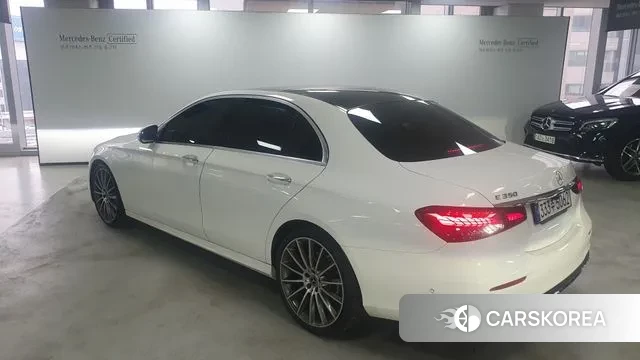 Mercedes-Benz E-Class W213 2022 Белый из Кореи, фото 3