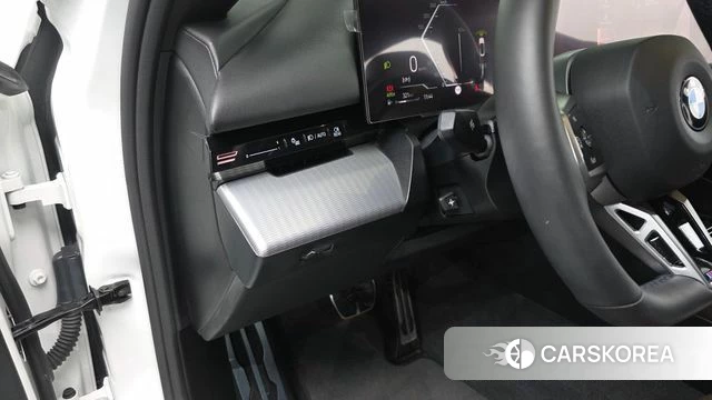 BMW 5 Series (G60) 2024 Белый из Кореи, фото 3