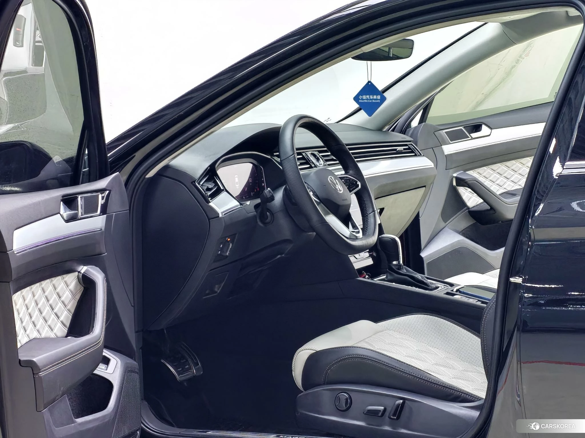 Volkswagen Magotan 2022 Черный из Китая, фото 3