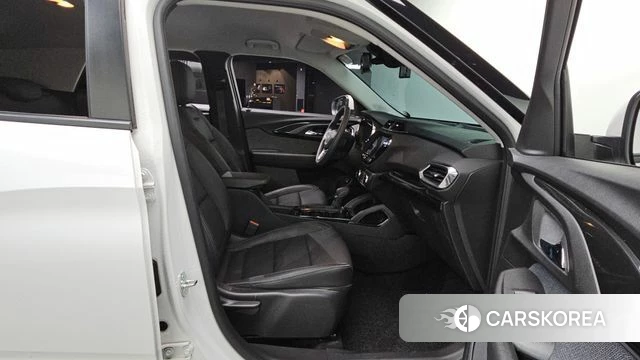 Chevrolet (GM Daewoo) Trailblazer 2021 Белый из Кореи, фото 3