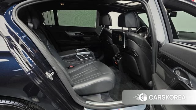 BMW 7 Series (G11) 2018 Черный из Кореи, фото 3