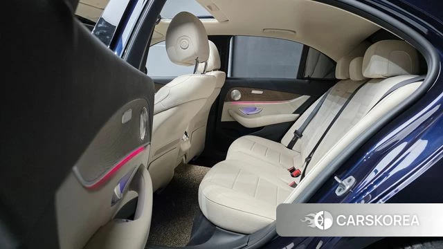 Mercedes-Benz E-Class W213 2021 Синий из Кореи, фото 3