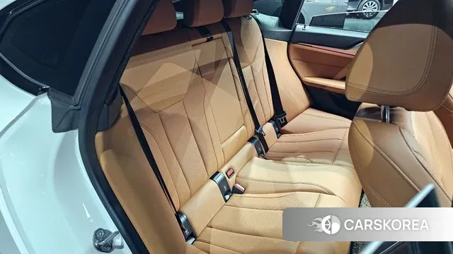 BMW i4 2022 Белый из Кореи, фото 3