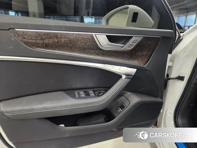 Audi A6 (C8) 2020 Белый из Кореи, фото 3