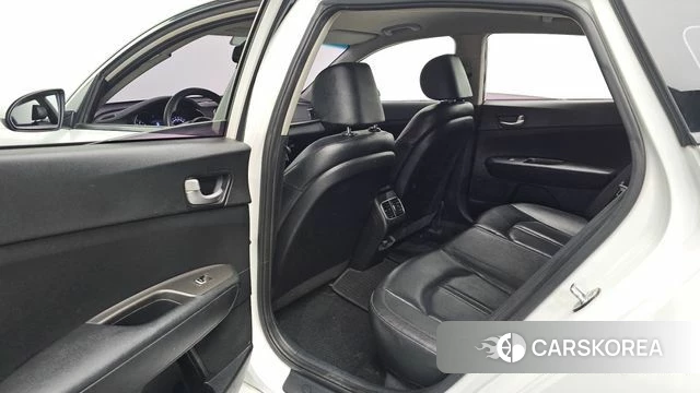 Kia The New K5 2nd generation 2018 Белый из Кореи, фото 3
