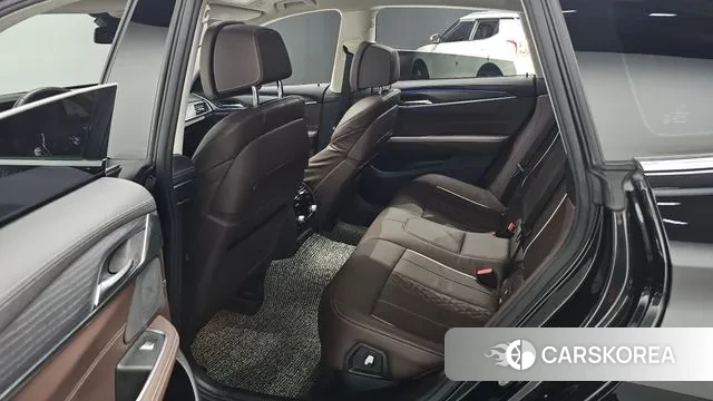 BMW 6 Series GT (G32) 2021 Черный из Кореи, фото 3