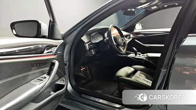 BMW 5 Series (G30) 2019 Серый из Кореи, фото 3