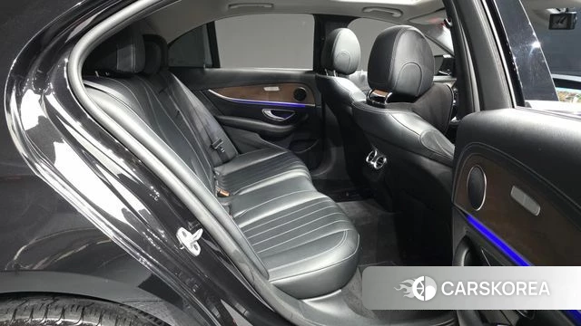 Mercedes-Benz E-Class W213 2018 Черный из Кореи, фото 3