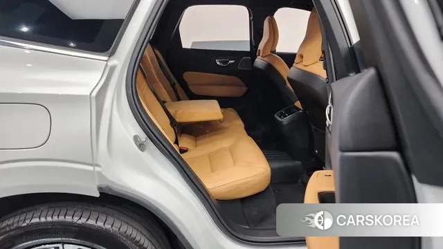 Volvo XC60 second Generation 2025 Белый из Кореи, фото 3