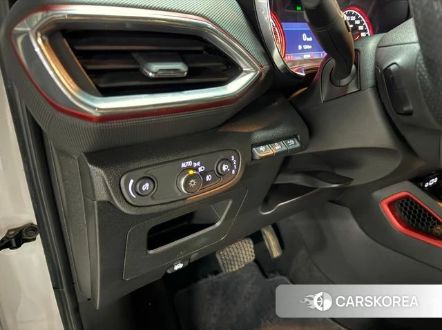 Chevrolet (GM Daewoo) Trailblazer 2021 Белый из Кореи, фото 3