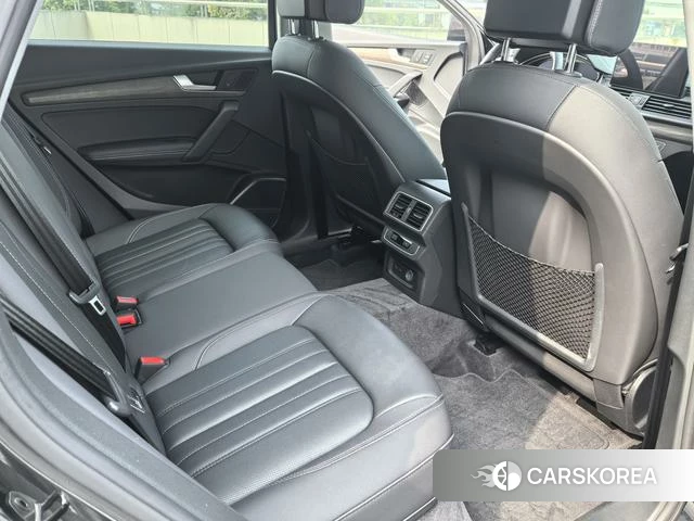 Audi Q5L 2022 Черный из Китая, фото 3