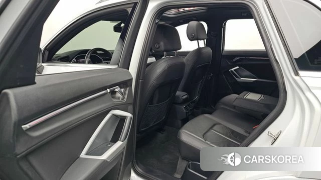 Audi Q3 (F3) 2020 Белый из Кореи, фото 3
