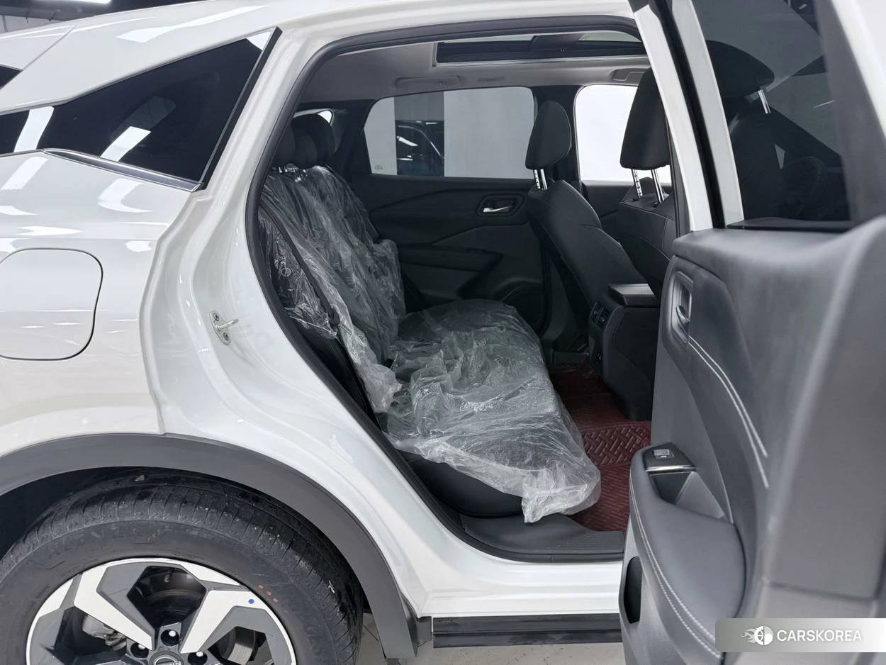 Nissan Qashqai 2023 Белый из Китая, фото 3