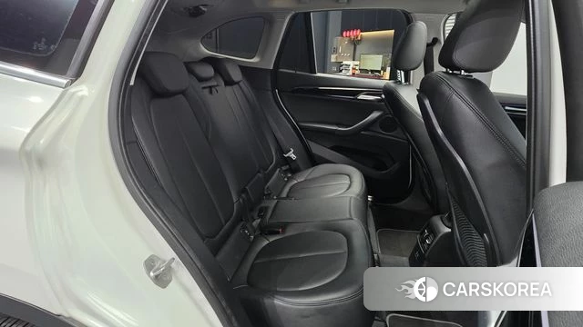 BMW X1 (F48) 2022 Белый из Кореи, фото 3