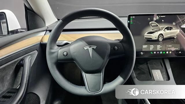 Tesla Model Y 2023 Белый из Кореи, фото 3