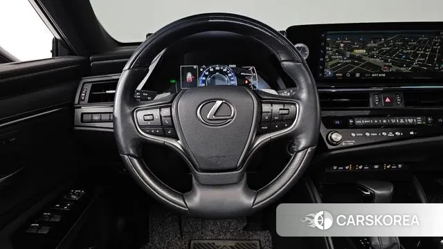 Lexus ES300h 7th generation 2022 Серебряный из Кореи, фото 3