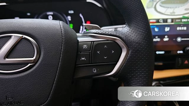 Lexus NX450h + 2nd generation 2026 Серый из Кореи, фото 3