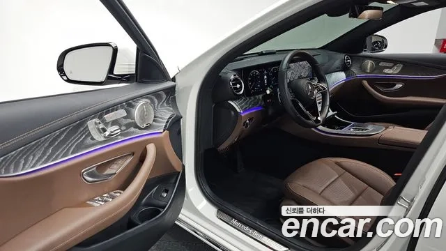 Mercedes-Benz E-Class W213 2023 Белый из Кореи, фото 3