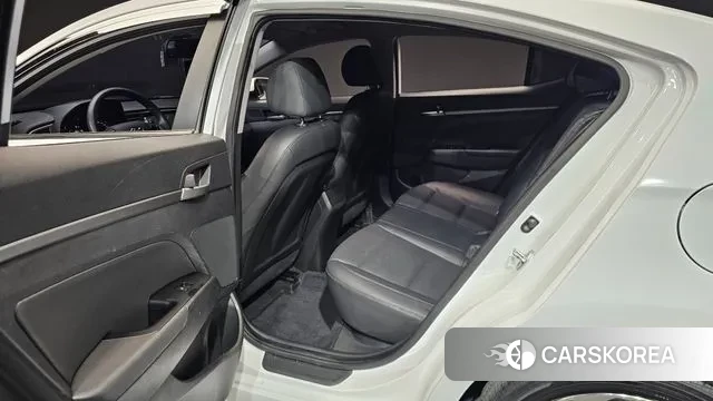 Hyundai Avante AD 2018 Белый из Кореи, фото 3