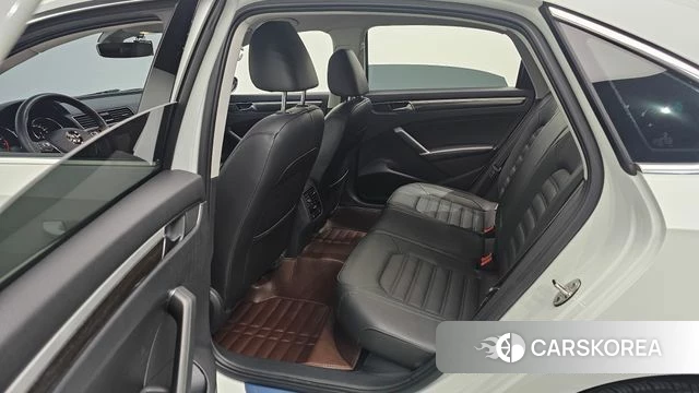 Volkswagen The New Passat 2018 Белый из Кореи, фото 3