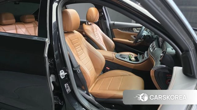 Mercedes-Benz E-Class W213 2021 Черный из Кореи, фото 3