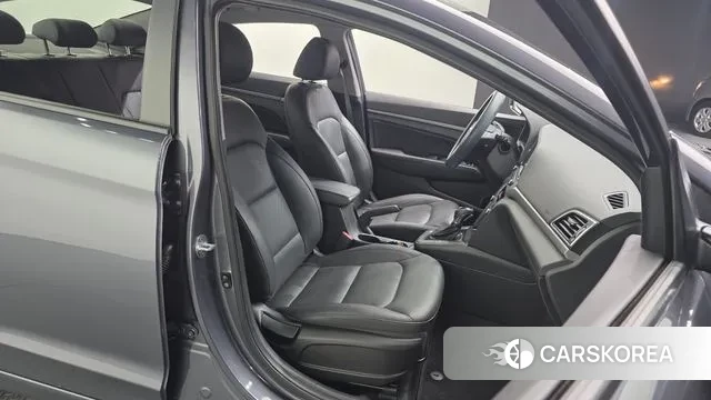 Hyundai Avante AD 2018 Серый из Кореи, фото 3