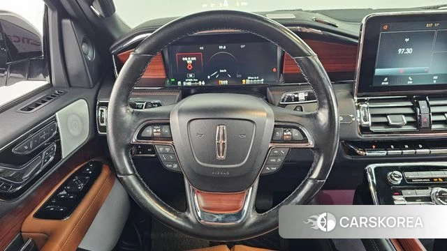 Lincoln Navigator 4th generation 2021 Белый из Кореи, фото 3