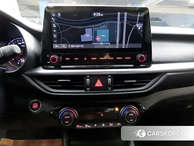 Kia The New K3 2nd generation 2021 Белый из Кореи, фото 3