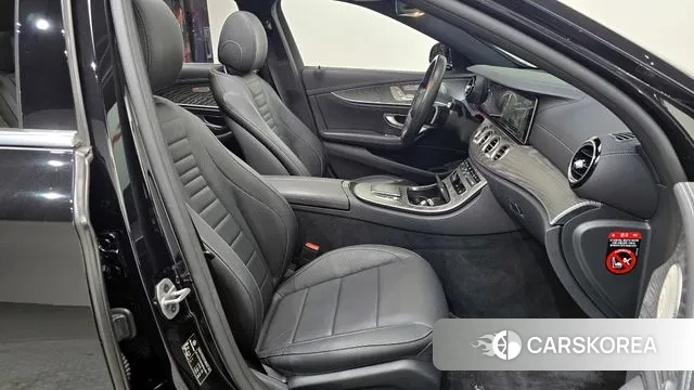 Mercedes-Benz E-Class W213 2022 Черный из Кореи, фото 3