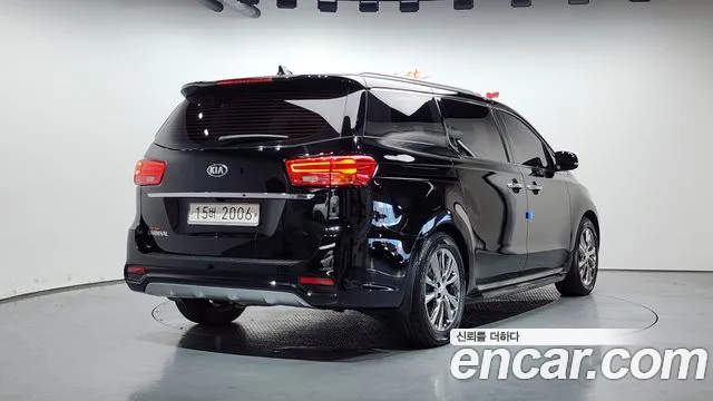 Kia The New Carnival id 2660453 из Кореи 3