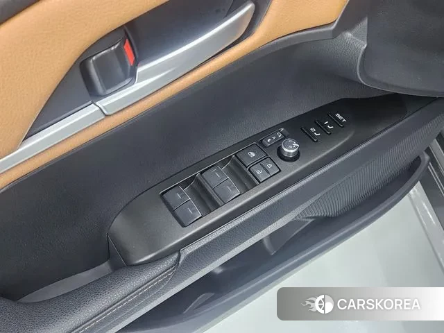 Toyota Camry (XV80) 2025 Серый из Кореи, фото 3