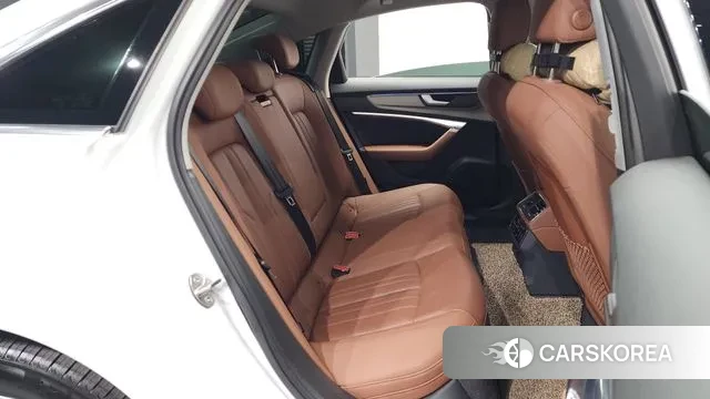 Audi A6 (C8) 2021 Белый из Кореи, фото 3